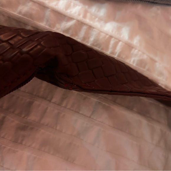 Stylish Denim, Maroon, and Tan Women's Bag Set - Picture 3 of 7